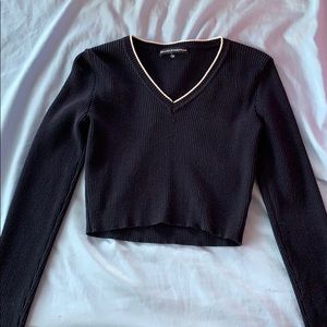 Brandy Melville Cropped Knit Sweater